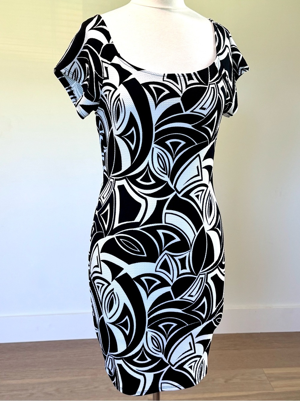Body Central Graphic Abstract Print Cutout Back Bodycon Mini Dress XL Y2K Style